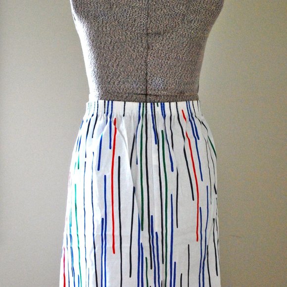 Colourful abstract patterned skirt - Picture 11 of 12